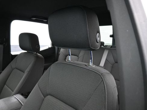 Used 2025 Chevrolet Colorado LT RWD image 18