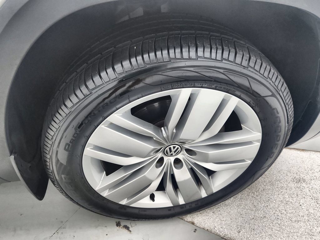 Used 2018 Volkswagen Atlas SEL Premium AWD/4WD image 37