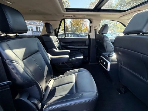 Used 2024 Ford Expedition Max XLT image 71