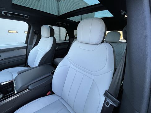 Certified 2025 Land Rover Range Rover Sport Dynamic SE image 17