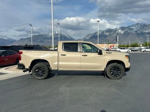 Certified 2023 Chevrolet Silverado 1500 Custom Trail Boss w/ LPO, Dark Essentials Package AWD/4WD image 24