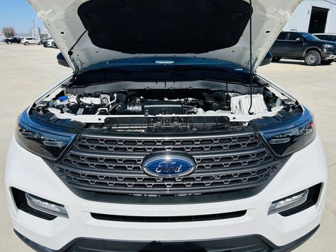 Used 2022 Ford Explorer XLT w/ Equipment Group 202A image 44