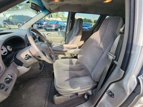 Used 2001 Dodge Caravan SE FWD image 14