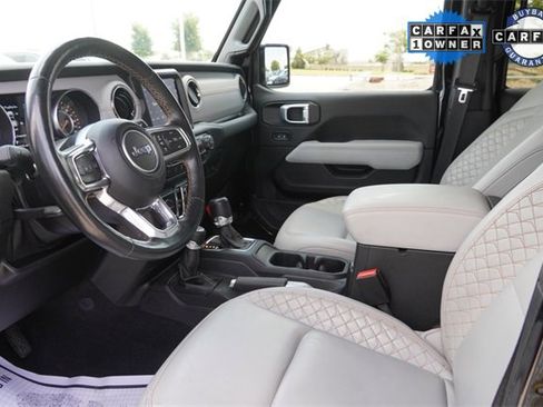 Certified 2021 Jeep Gladiator Overland image 17
