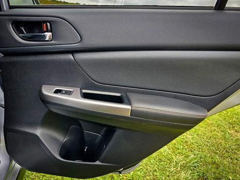 Used 2017 Subaru Crosstrek 2.0i Limited w/ Popular Package #2 image 39