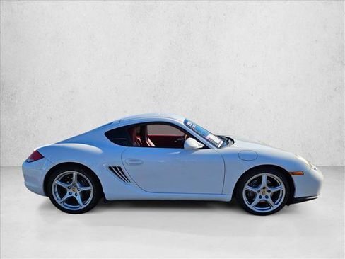 Used 2011 Porsche Cayman image 4
