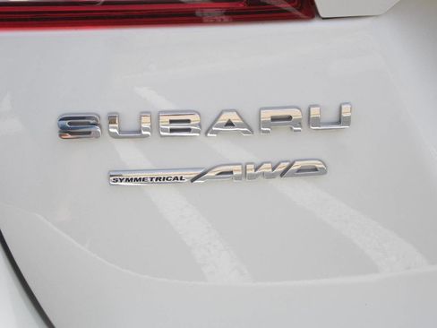 Used 2017 Subaru Outback 2.5i Limited image 37