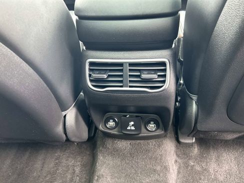 Used 2022 Hyundai Santa Fe Calligraphy AWD/4WD image 18