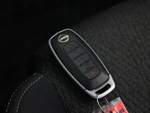 Certified 2024 Nissan Rogue SV FWD image 29