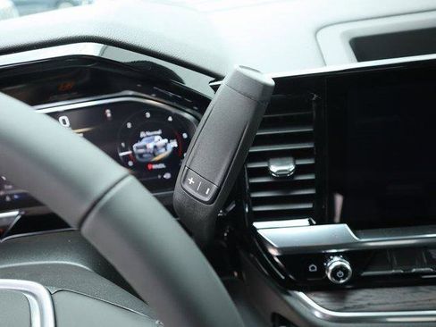 New 2026 GMC Sierra 2500 SLT w/ SLT Convenience Package image 35