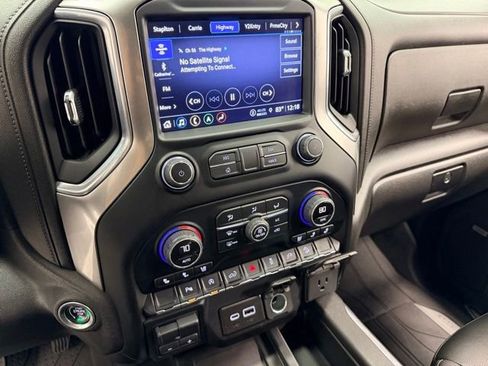 Certified 2022 Chevrolet Silverado 1500 LTZ w/ LTZ Convenience Package II AWD/4WD image 13