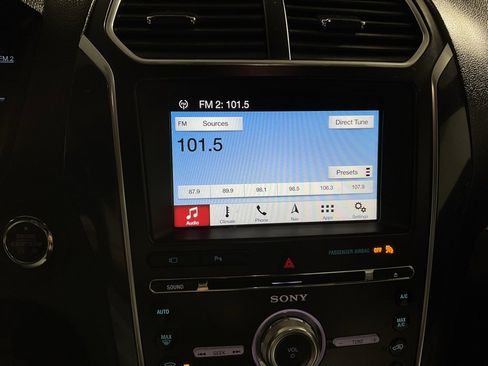 Used 2018 Ford Explorer Limited image 23