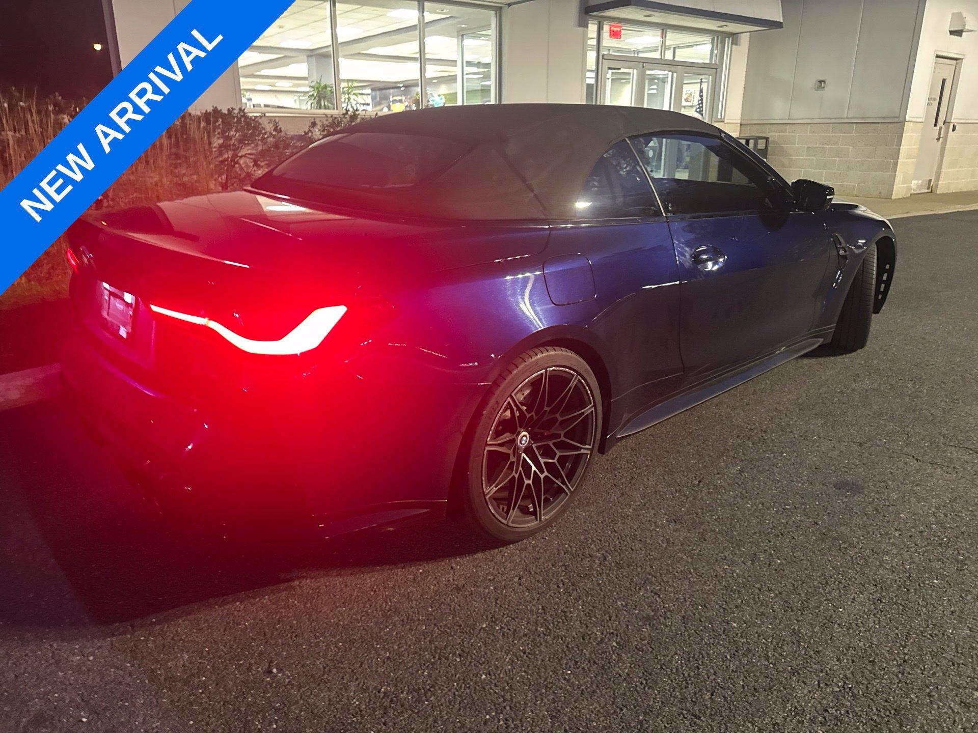 Used 2022 BMW M4 xDrive Competition w/ Executive Package AWD/4WD image 2