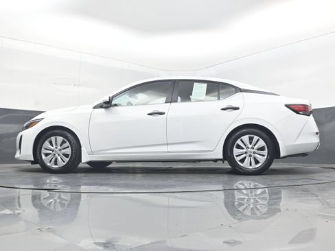 Certified 2025 Nissan Sentra S FWD image 28