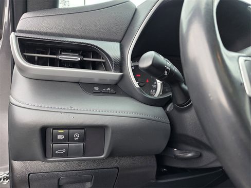 Used 2024 Toyota Highlander XSE image 18