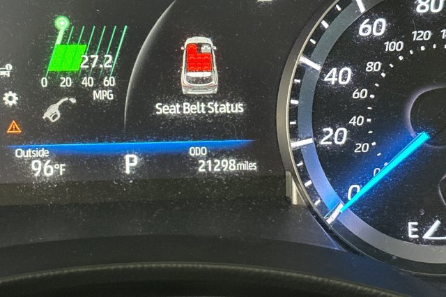 Used 2023 Toyota Highlander LE AWD/4WD image 29