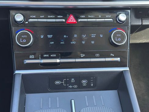 Certified 2025 Hyundai Santa Fe SEL image 35