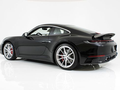 Used 2021 Porsche 911 Carrera S RWD image 5