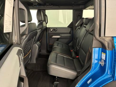 Used 2023 Ford Bronco Badlands w/ Sasquatch Package AWD/4WD image 18