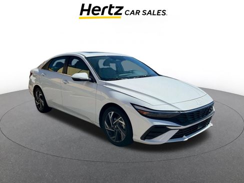 Used 2025 Hyundai Elantra Limited image 1