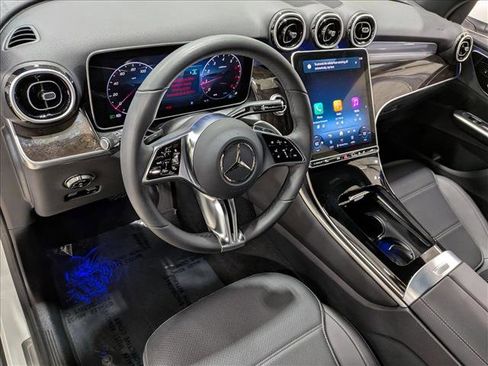 Used 2026 Mercedes-Benz GLC 300 image 10
