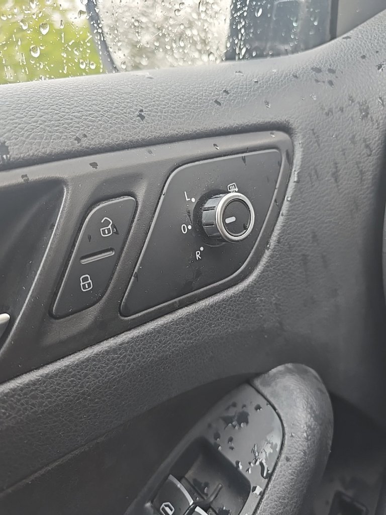 Used 2014 Volkswagen Jetta SE FWD image 17