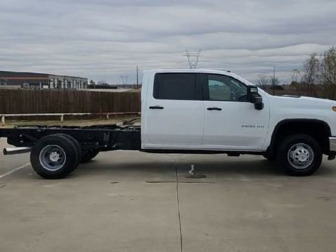 New 2026 Chevrolet Silverado 3500 W/T AWD/4WD image 9