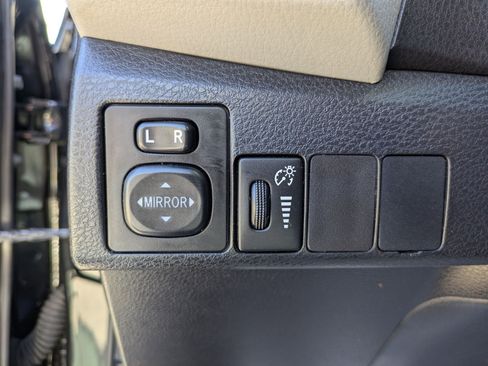 Used 2015 Toyota Corolla LE w/ Body Protection Package #1 FWD image 21