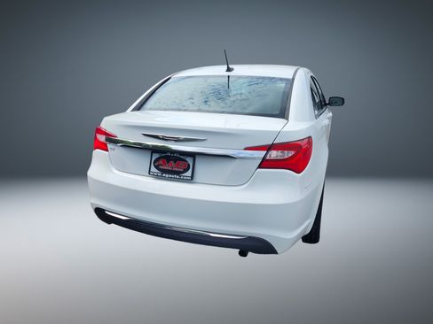Used 2012 Chrysler 200 LX FWD image 3
