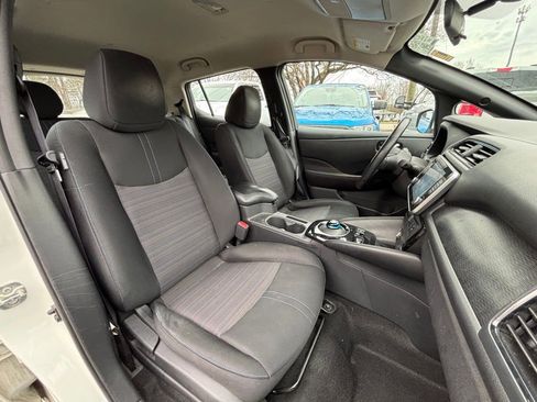Used 2020 Nissan Leaf SV Plus image 13