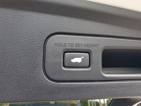 Used 2024 Acura MDX FWD w/ Technology Package image 9