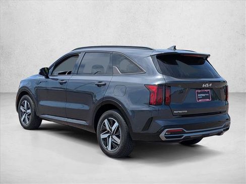 Used 2023 Kia Sorento S w/ Panoramic Sunroof Package FWD image 7