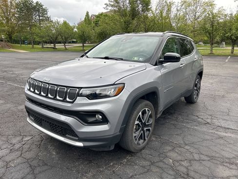 Used 2022 Jeep Compass Limited AWD/4WD image 3