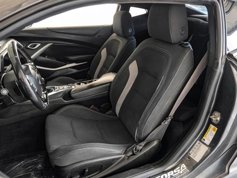 Used 2018 Chevrolet Camaro SS image 28