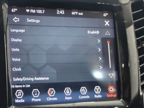 Used 2020 Jeep Cherokee Limited image 37