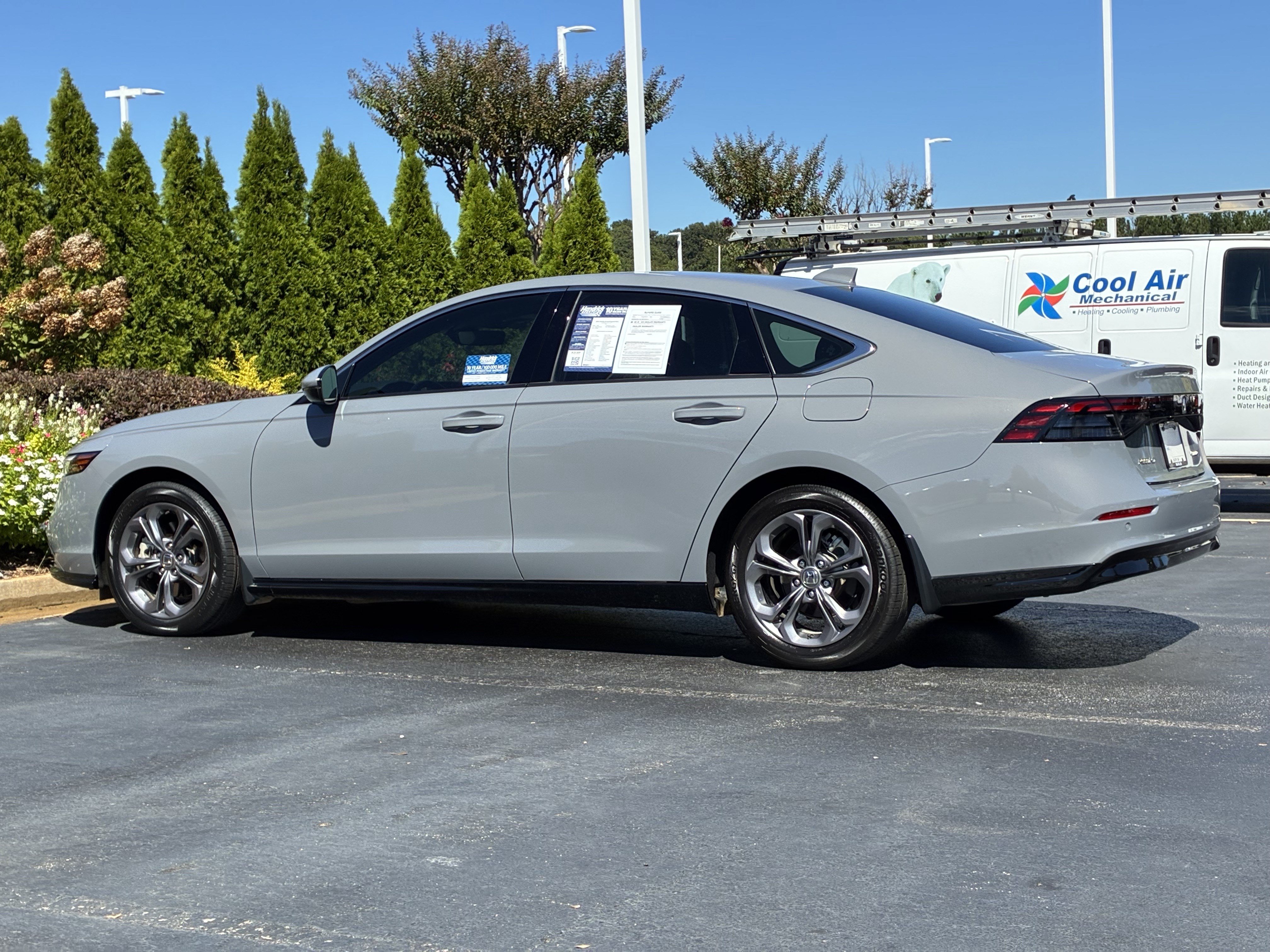 Used 2025 Honda Accord EX-L image 8
