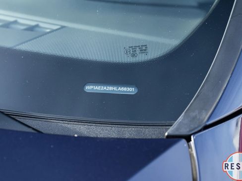 Used 2017 Porsche Cayenne S image 12