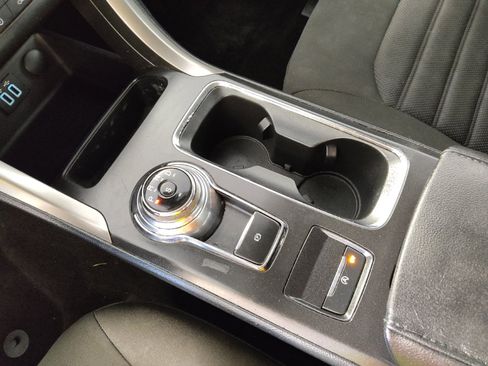 Used 2019 Ford Fusion SE FWD image 26