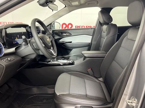 New 2026 Chevrolet Trax LT w/ Driver Confidence Package image 9