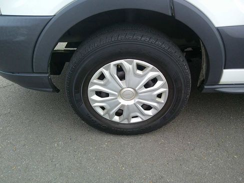 Used 2017 Ford Transit 350 XLT image 8