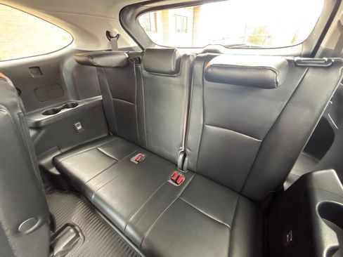 Used 2023 Toyota Highlander XLE AWD/4WD image 27