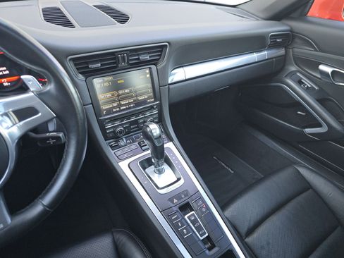 Used 2016 Porsche 911 Carrera S image 19