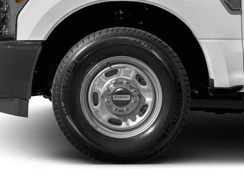 Used 2017 Ford F250 XL w/ Power Equipment Group RWD image 11