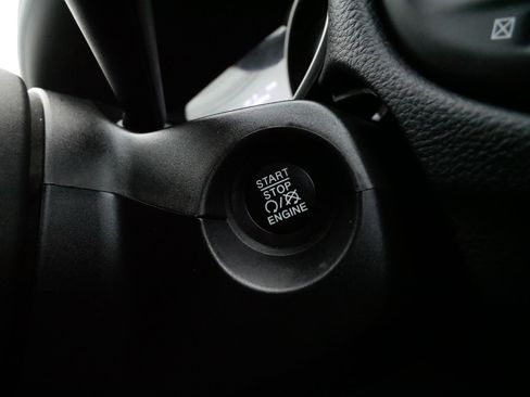 Used 2020 Jeep Compass Latitude image 28