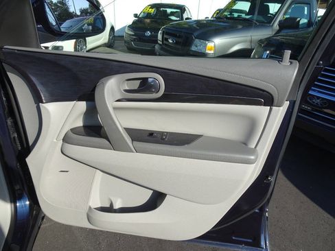Used 2015 Buick Enclave Leather image 15