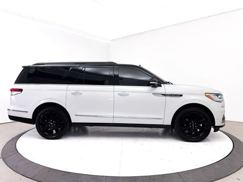 Used 2022 Lincoln Navigator L Black Label AWD/4WD image 41