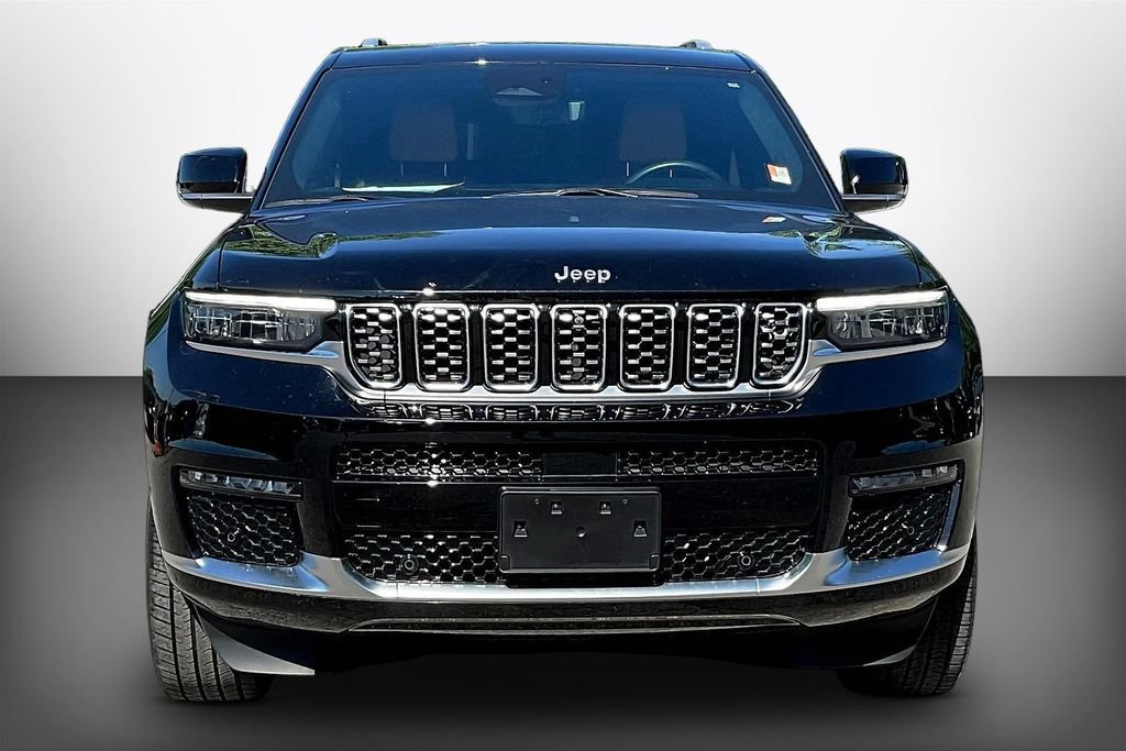 Used 2023 Jeep Grand Cherokee L Summit AWD/4WD image 2