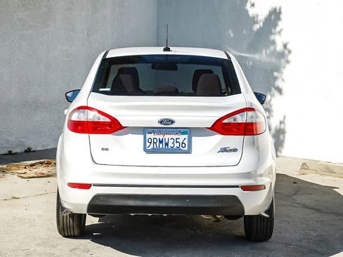 Used 2017 Ford Fiesta SE FWD image 5