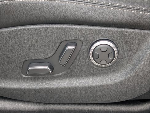 Used 2026 Genesis GV70 2.5T AWD/4WD image 19