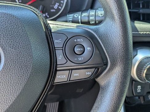 Used 2021 Toyota RAV4 XLE image 24